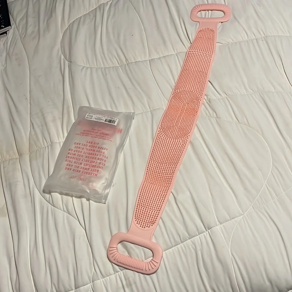 NWT Silicone Back Brush
